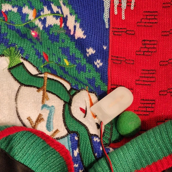 Jolly Sweaters Funny Light Up Ugly Christmas Sweater Snowman Attacks Snowman Lg - Picture 8 of 11